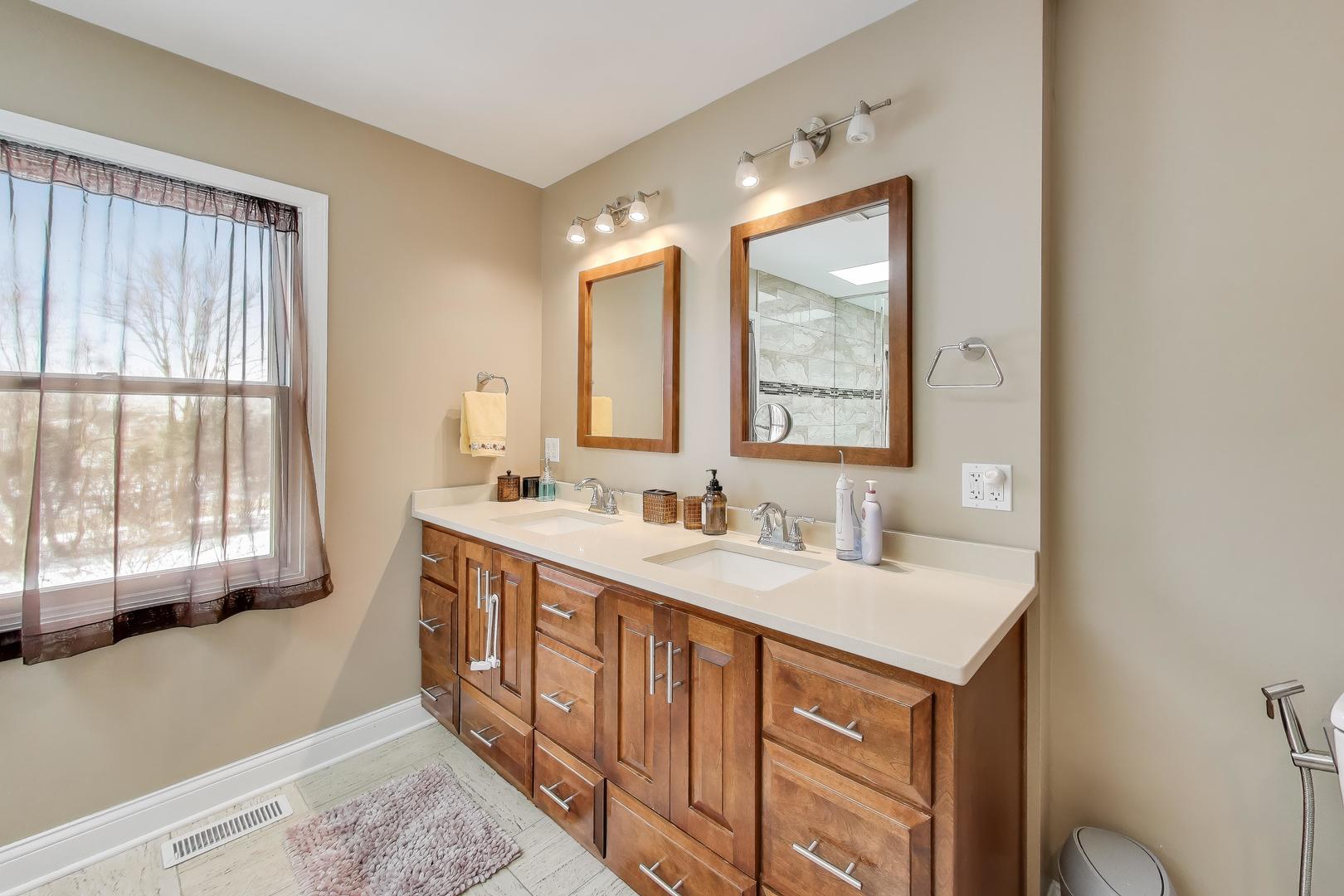 26 Brandywine Road, South Barrington, IL 60010