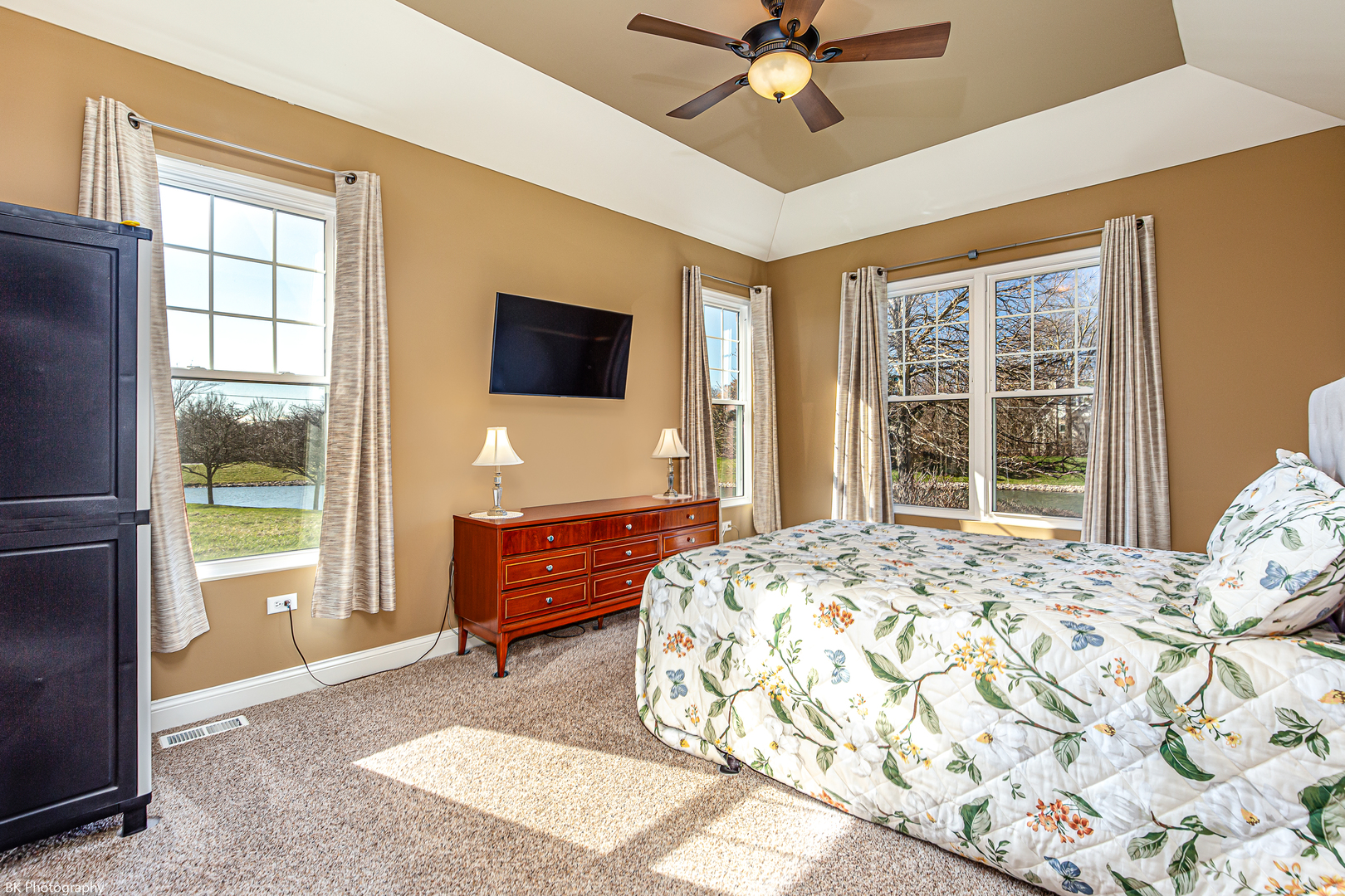 1581 Pinehurst Drive, Joliet, IL 60433