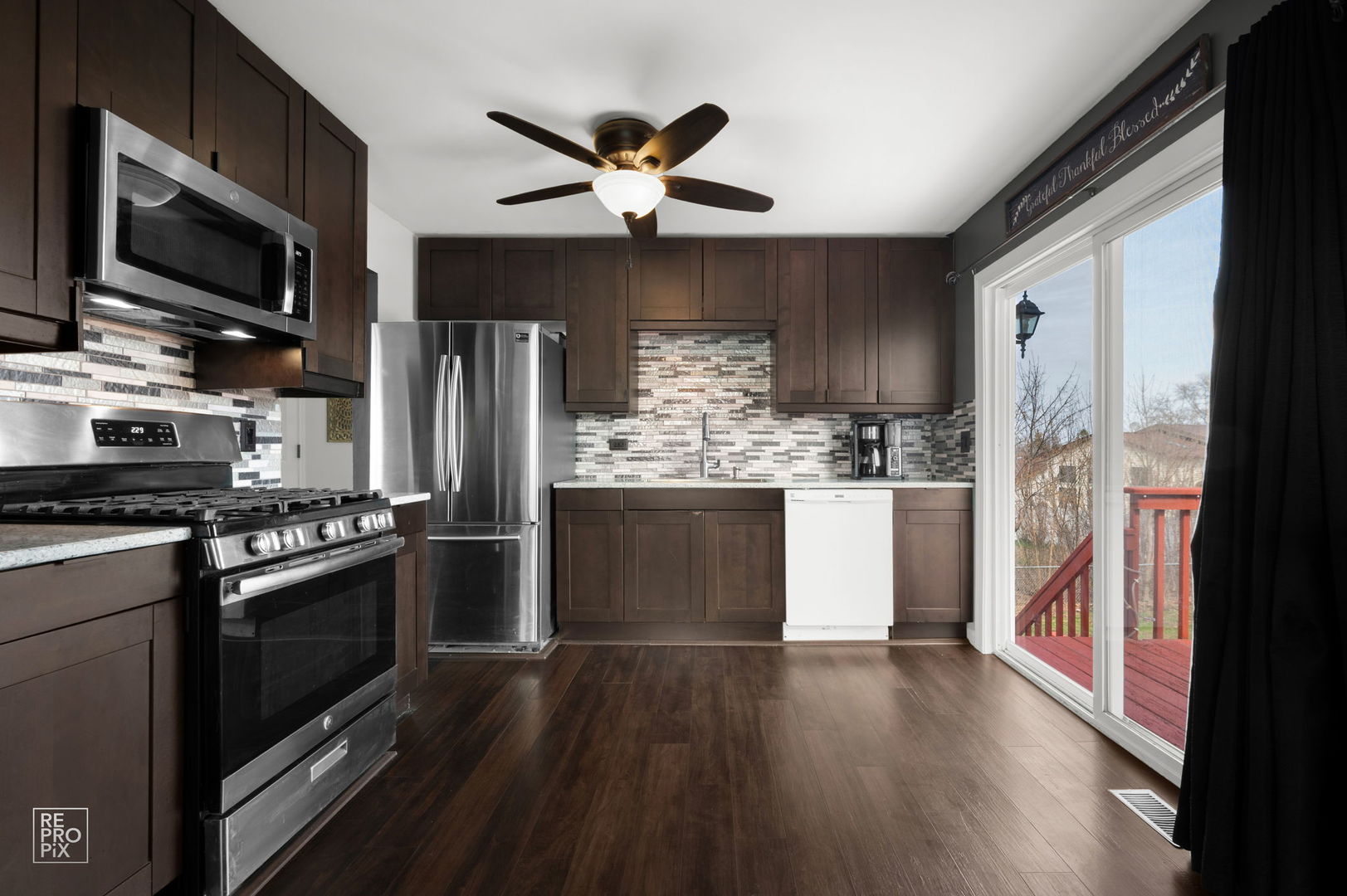 185 Harding Drive, Glendale Heights, IL 60139