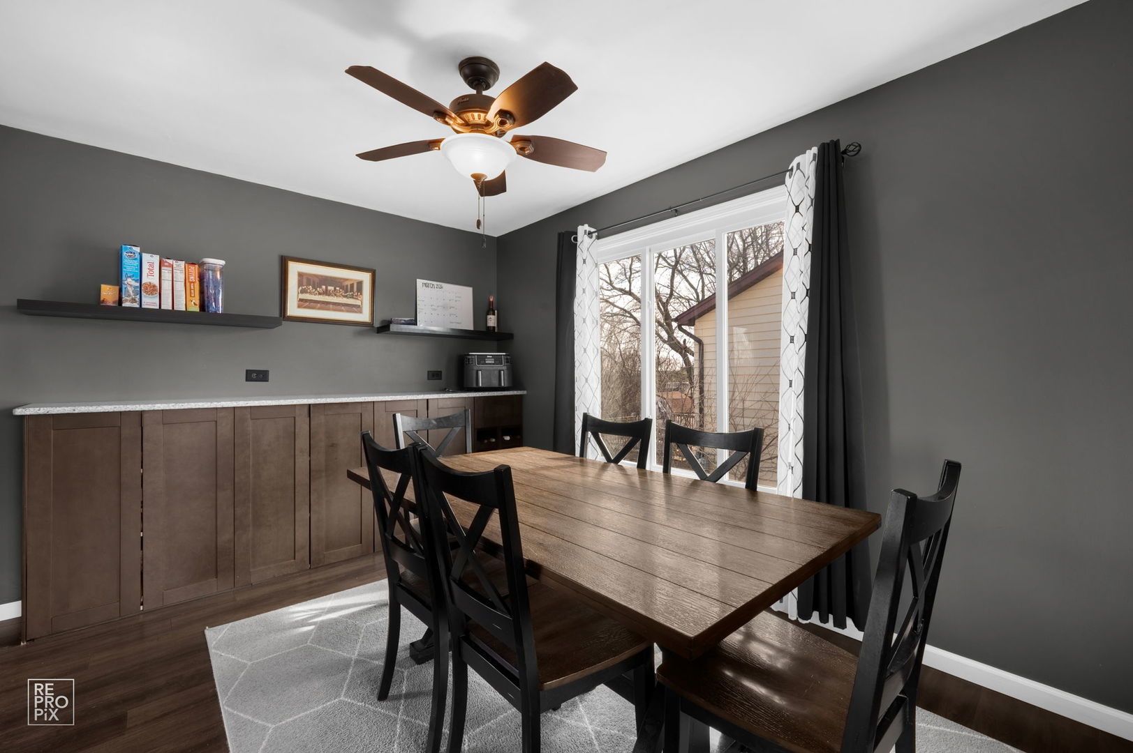 185 Harding Drive, Glendale Heights, IL 60139