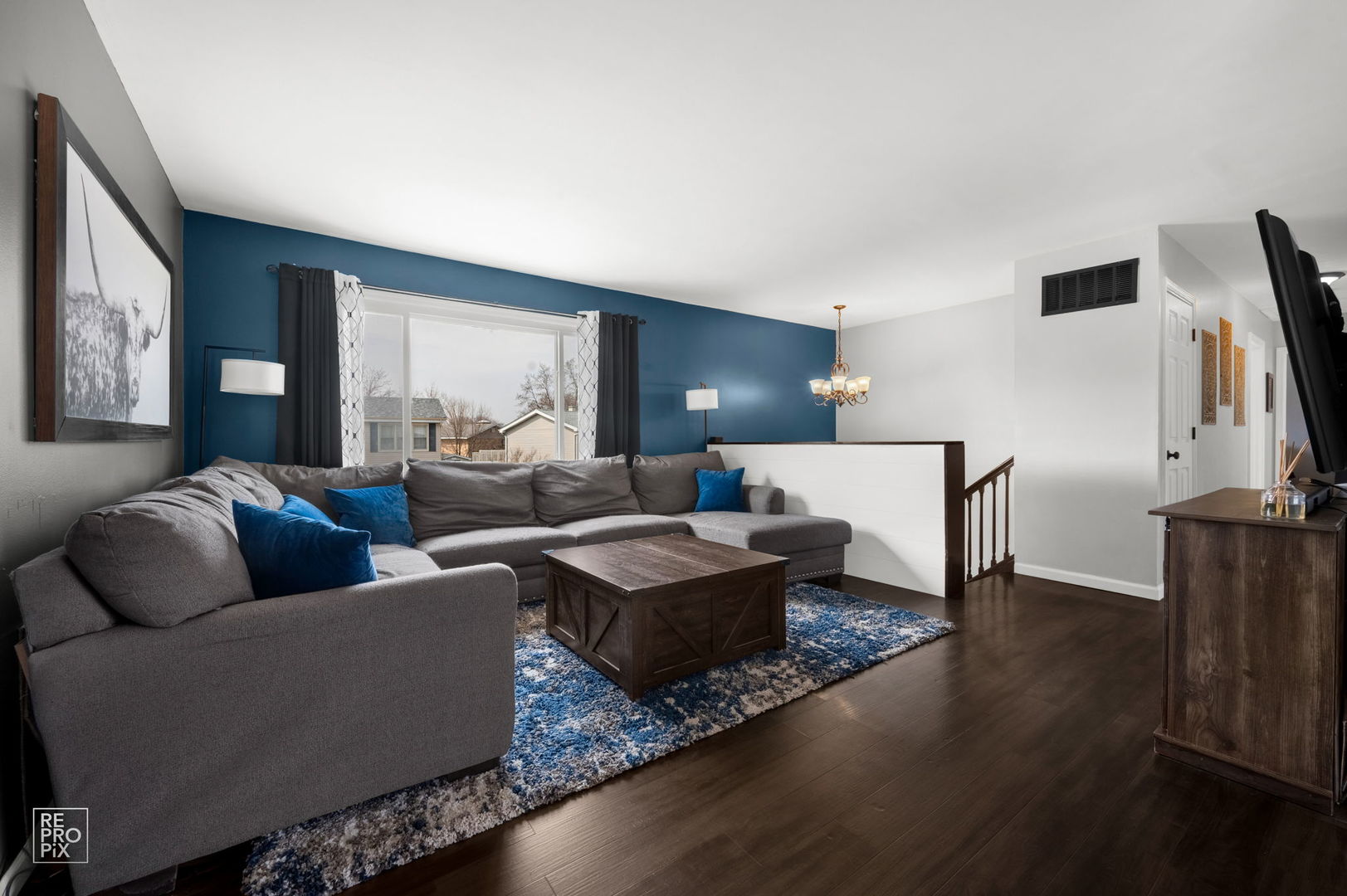 185 Harding Drive, Glendale Heights, IL 60139