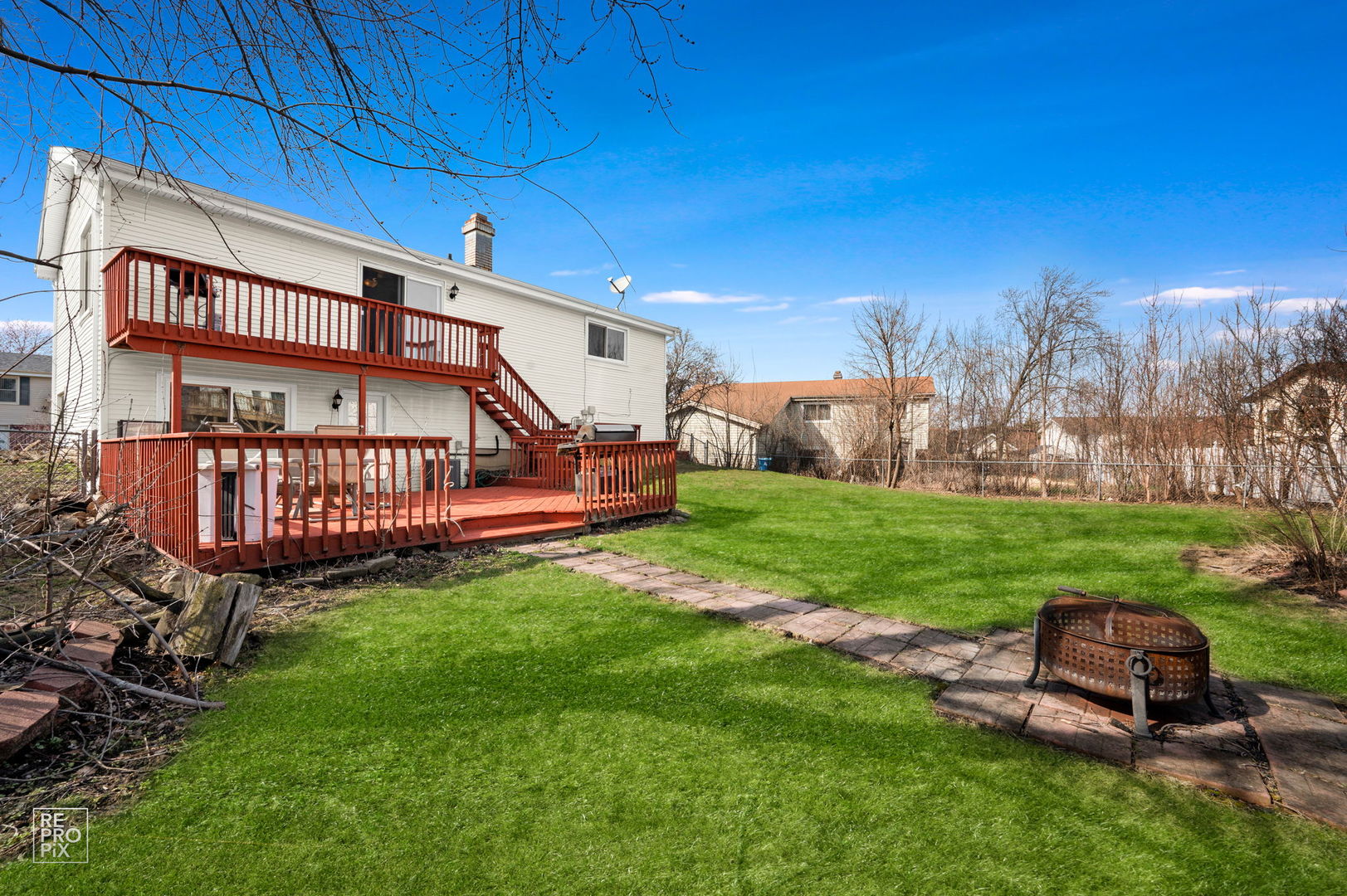 185 Harding Drive, Glendale Heights, IL 60139