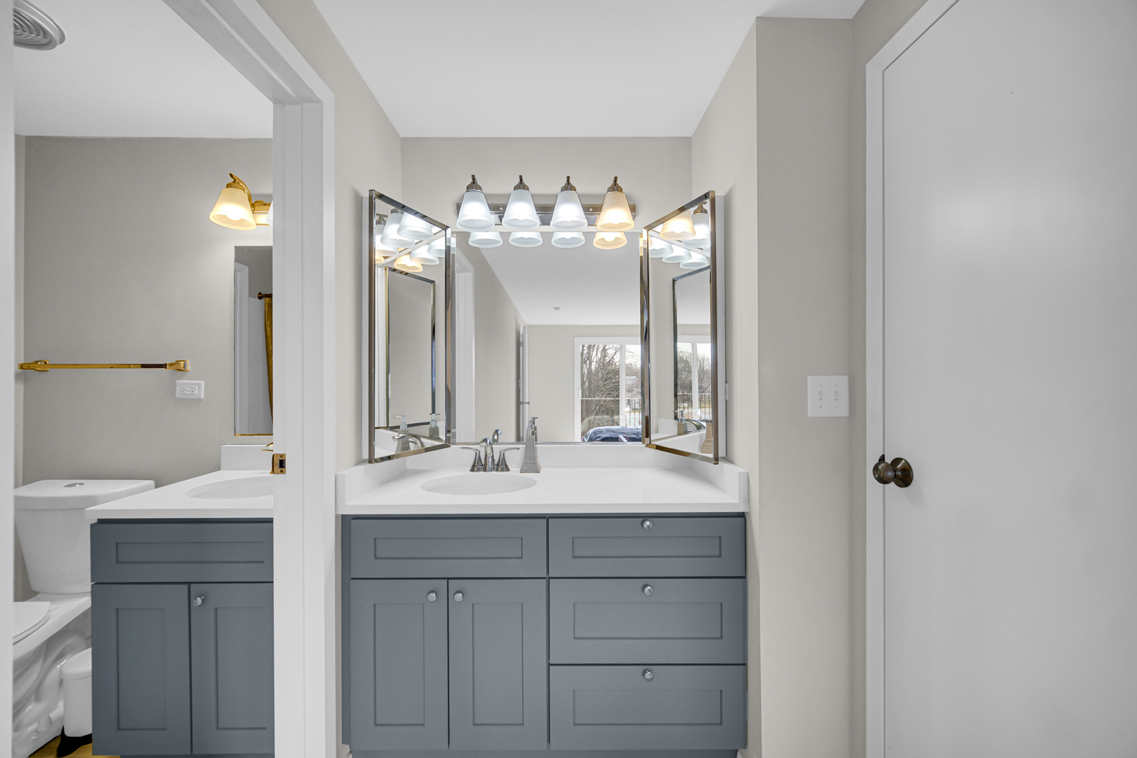 611 Kendall Court, Schaumburg, IL 60194