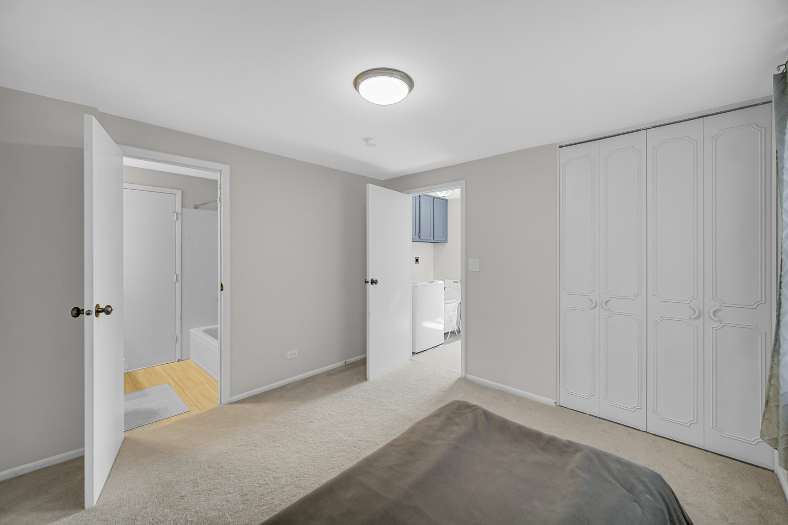 611 Kendall Court, Schaumburg, IL 60194