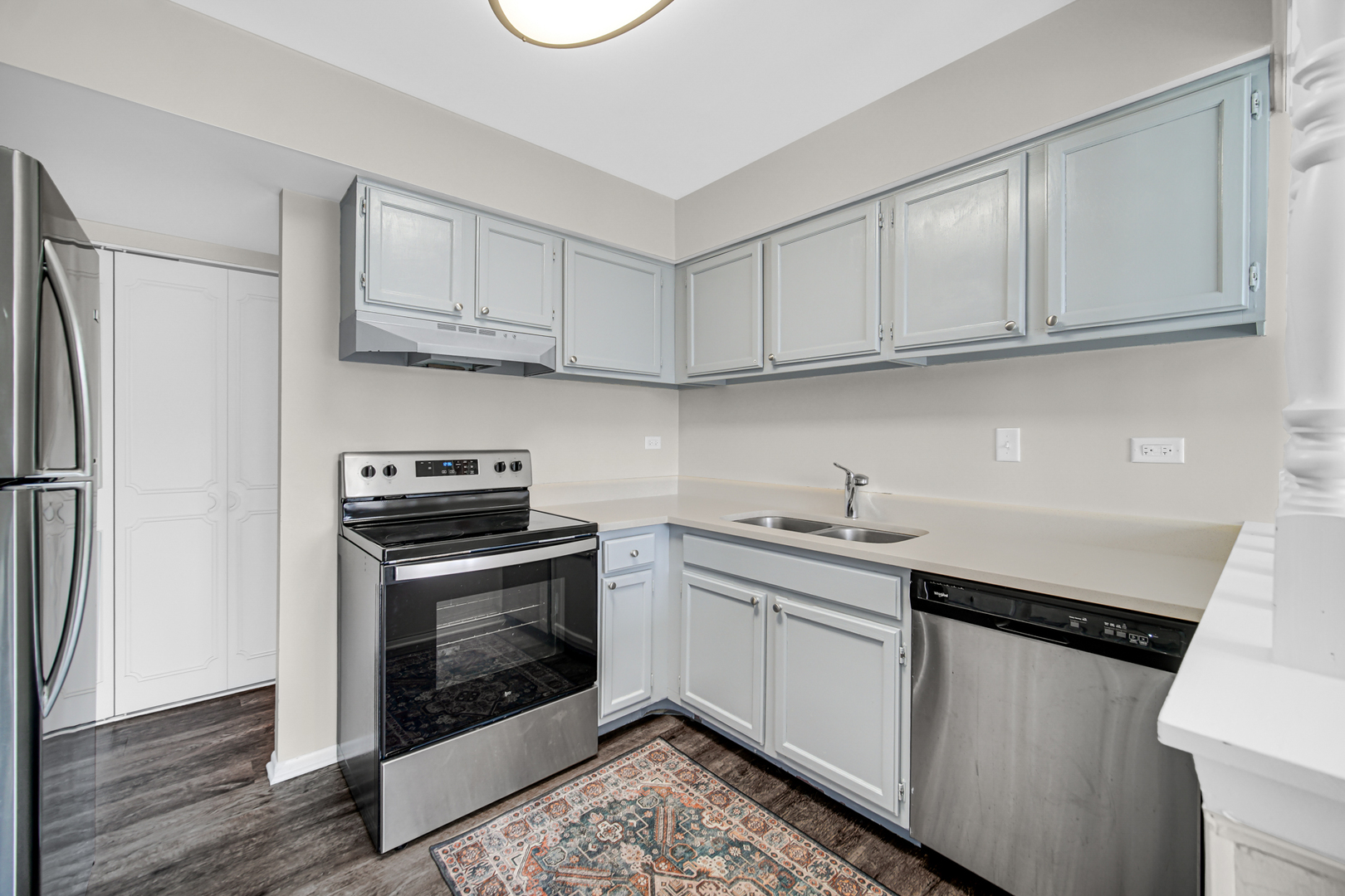 611 Kendall Court, Schaumburg, IL 60194