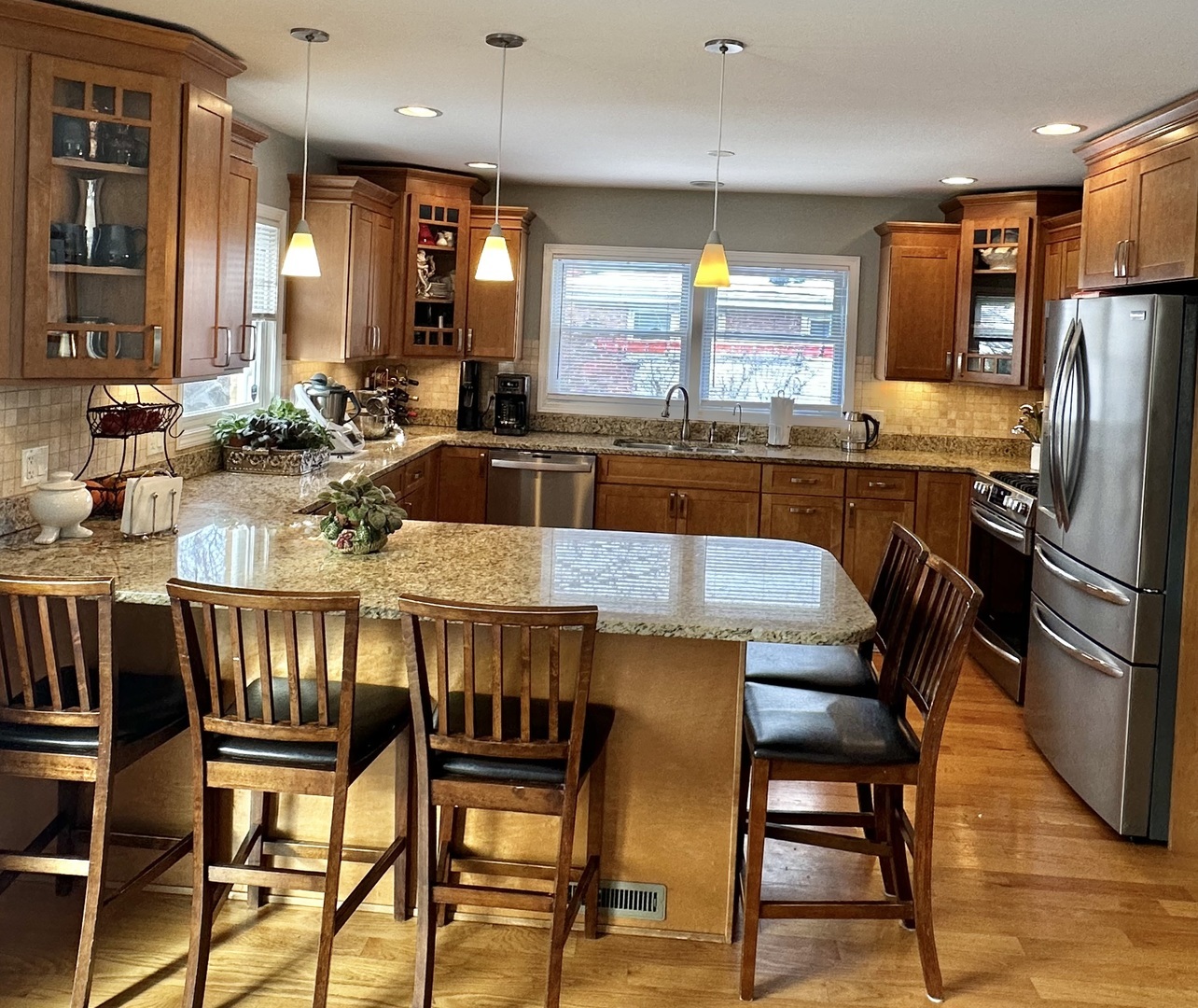 420 Radcliffe Avenue, Des Plaines, IL 60016