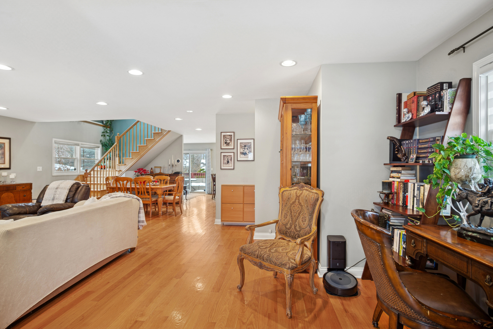 420 Radcliffe Avenue, Des Plaines, IL 60016