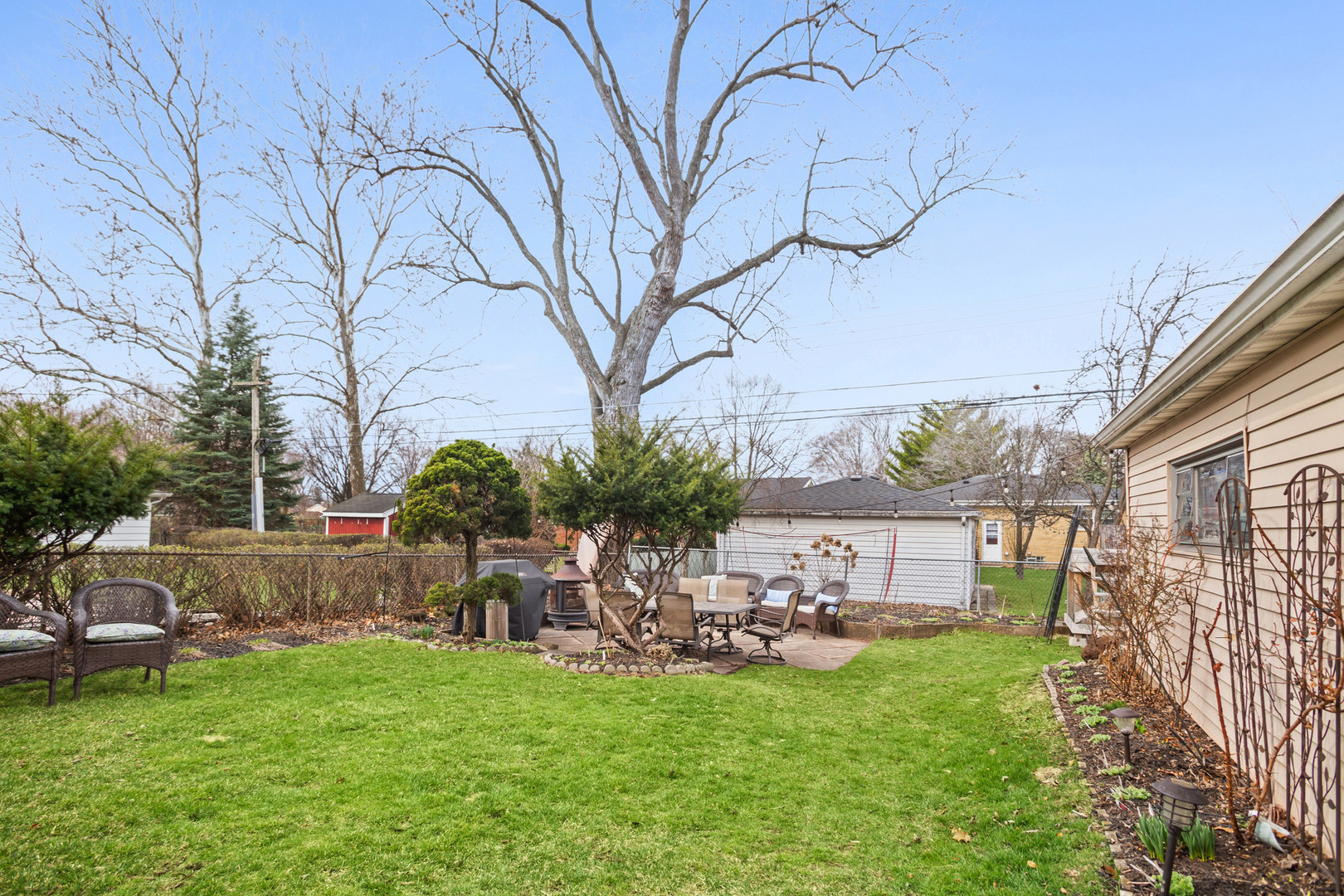 420 Radcliffe Avenue, Des Plaines, IL 60016