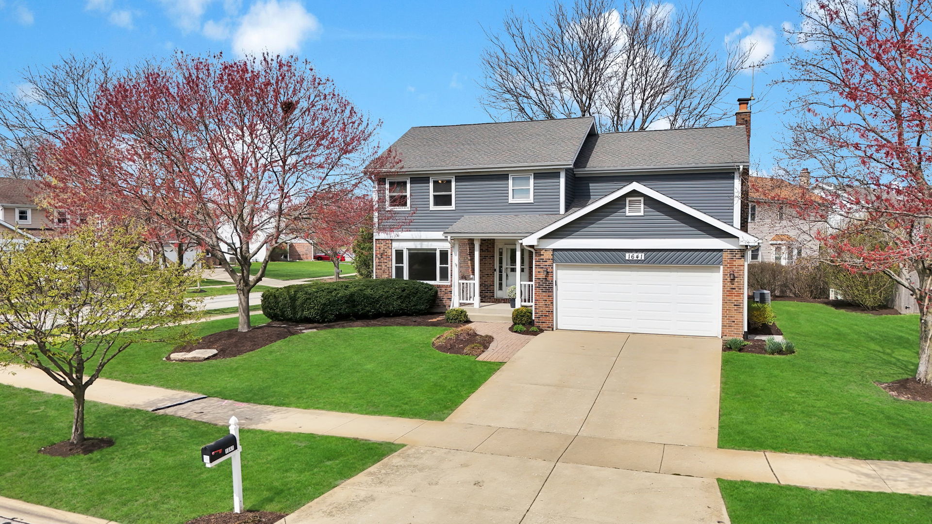 1641 Lois Ann Lane, Naperville, IL 60563