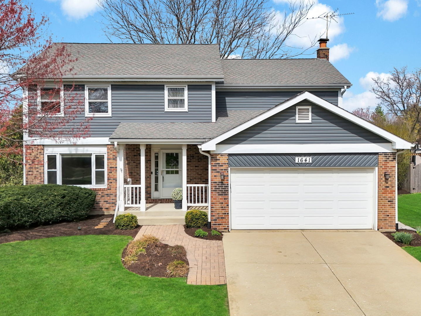 1641 Lois Ann Lane, Naperville, IL 60563