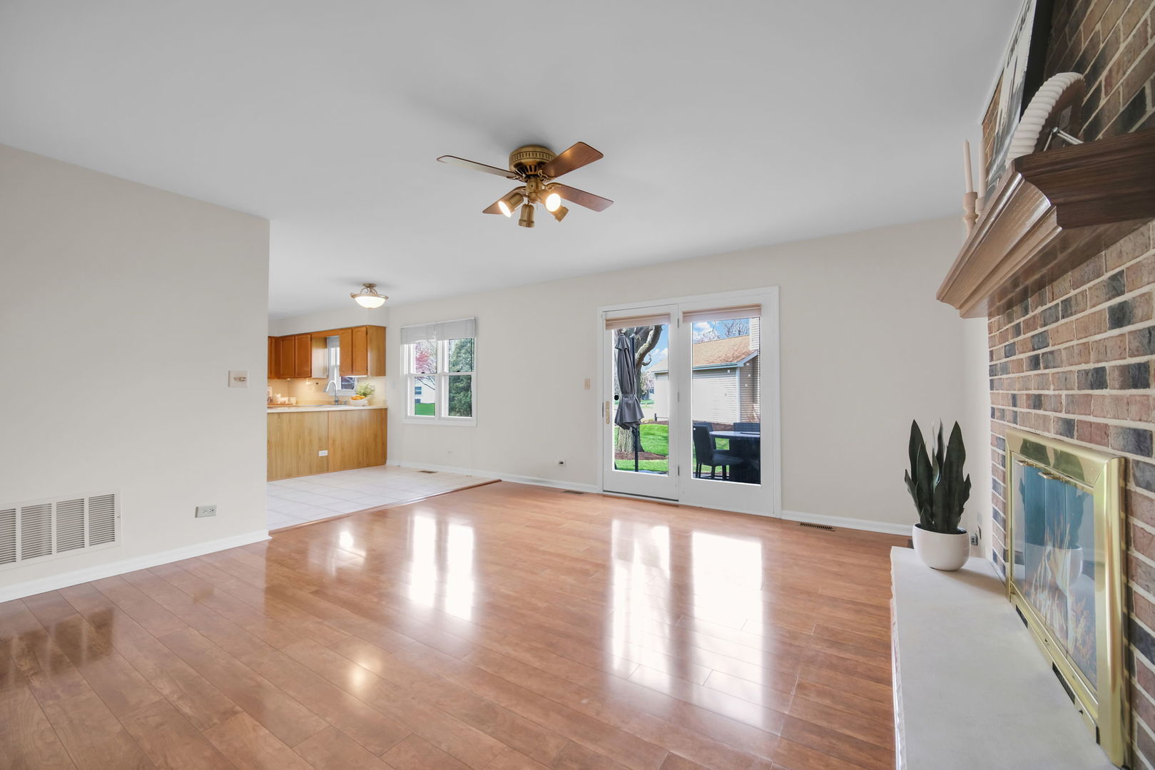 1641 Lois Ann Lane, Naperville, IL 60563