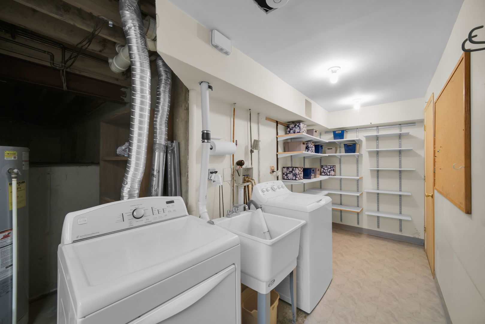 1641 Lois Ann Lane, Naperville, IL 60563