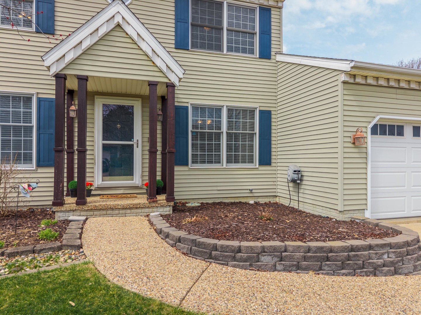 1418 Mill Creek Road, Bloomington, IL 61704