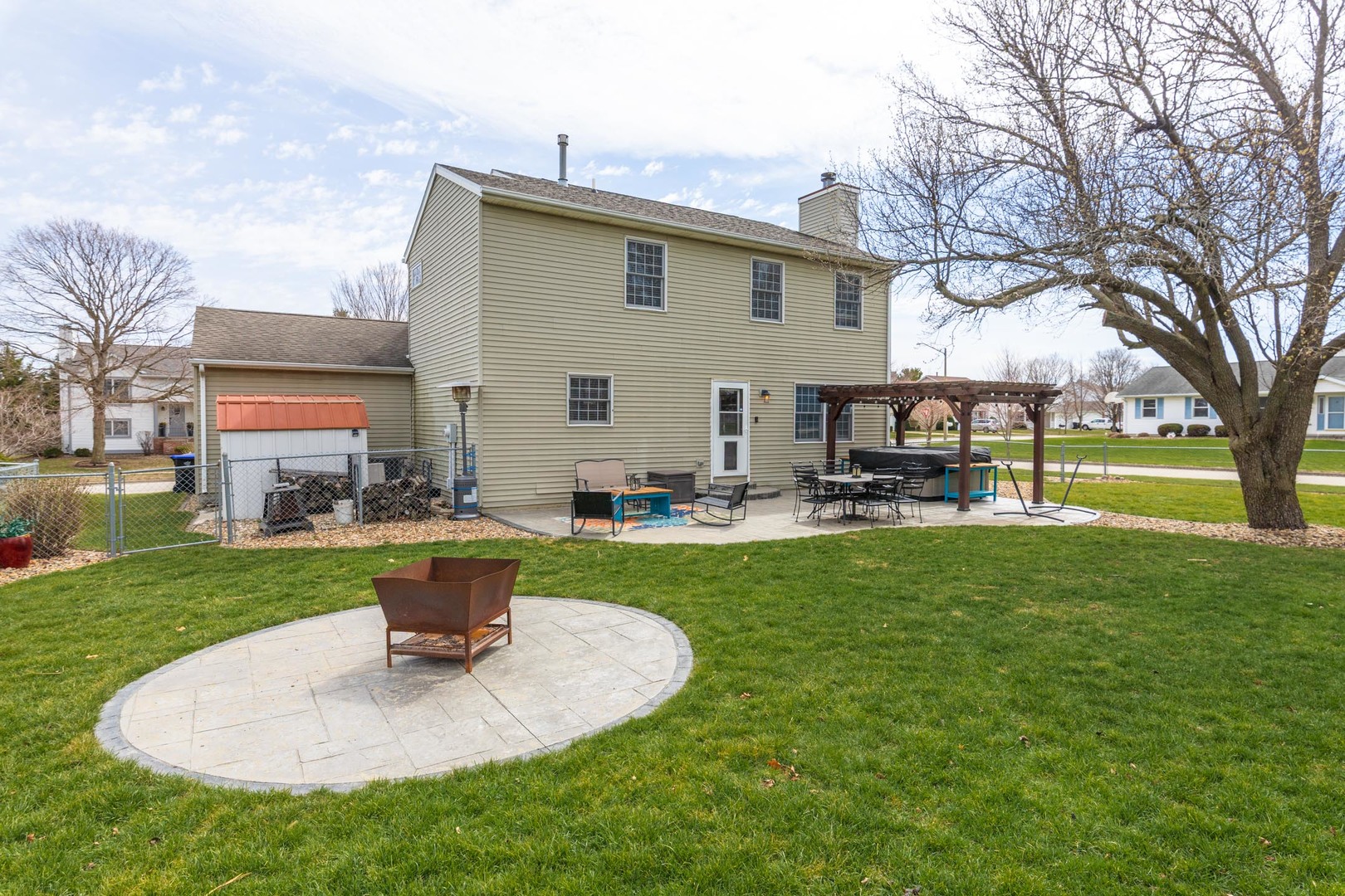 1418 Mill Creek Road, Bloomington, IL 61704