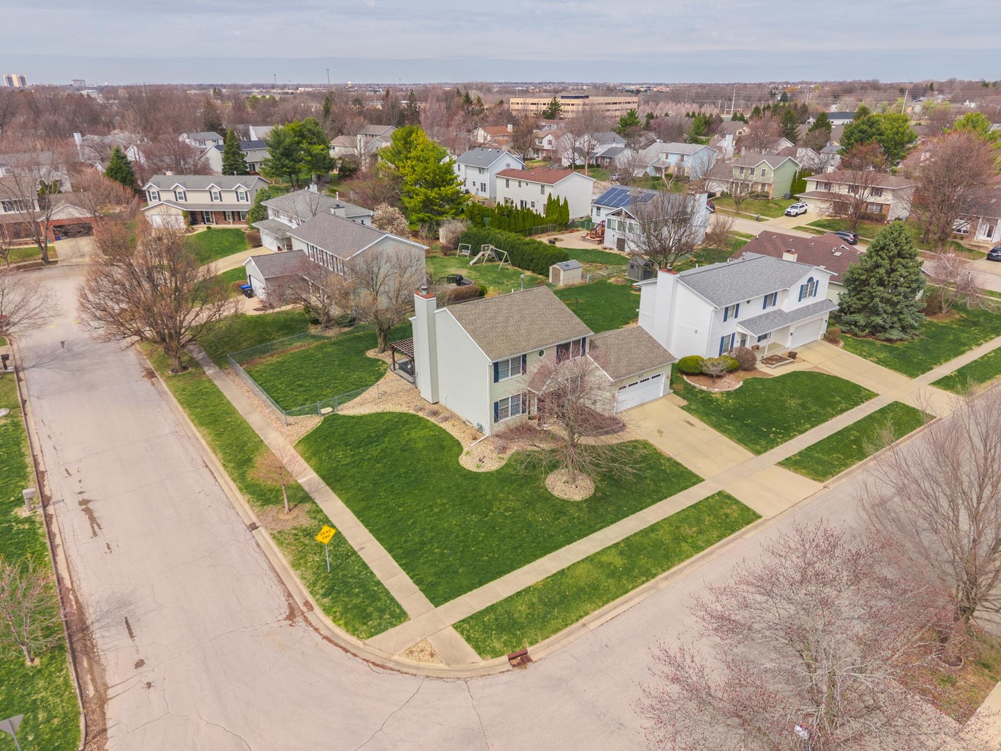 1418 Mill Creek Road, Bloomington, IL 61704