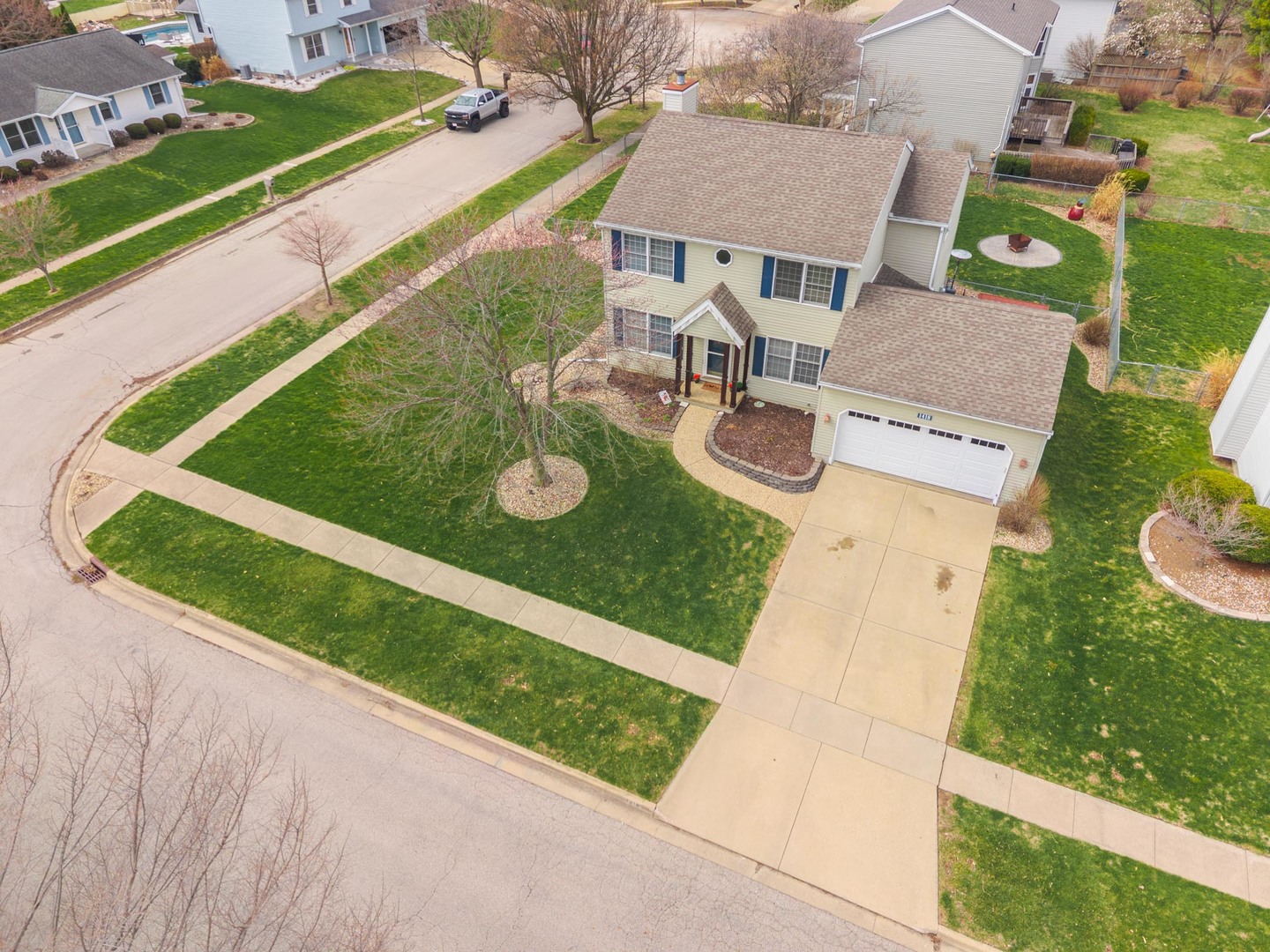 1418 Mill Creek Road, Bloomington, IL 61704