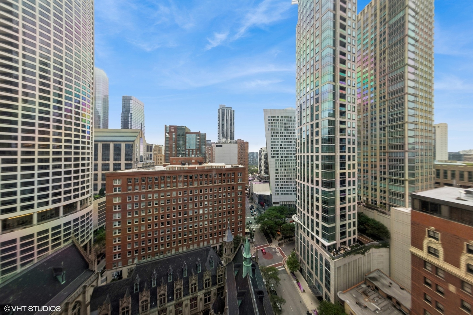 111 E Chestnut Street #21B, Chicago, IL 60611
