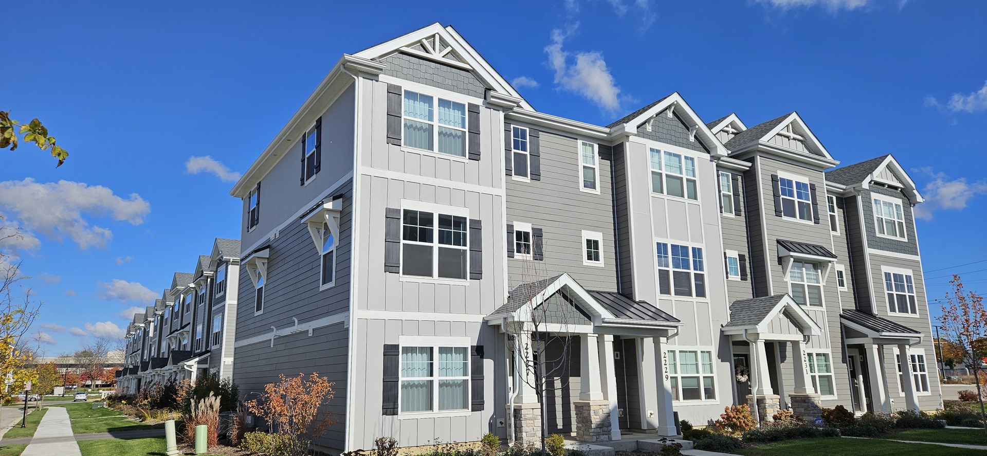 2227 Glacier Street, Mundelein, IL 60060