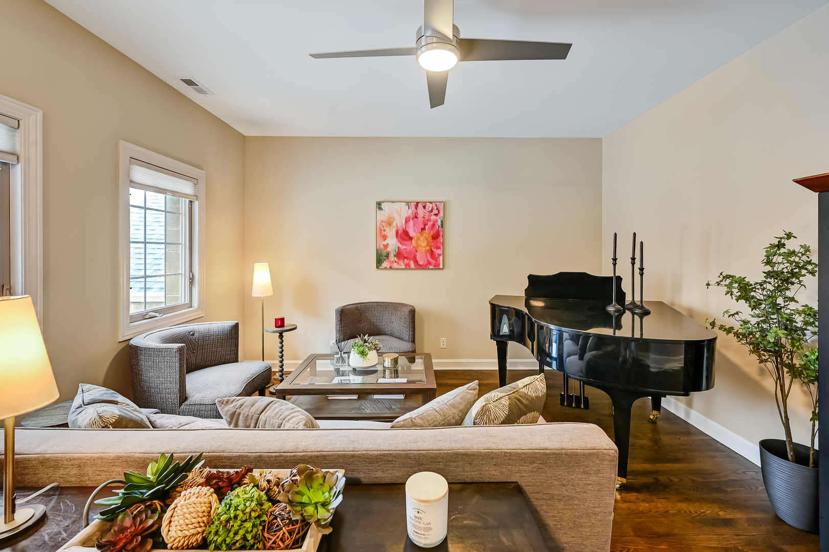 210 N Cass Avenue #6, Westmont, IL 60559