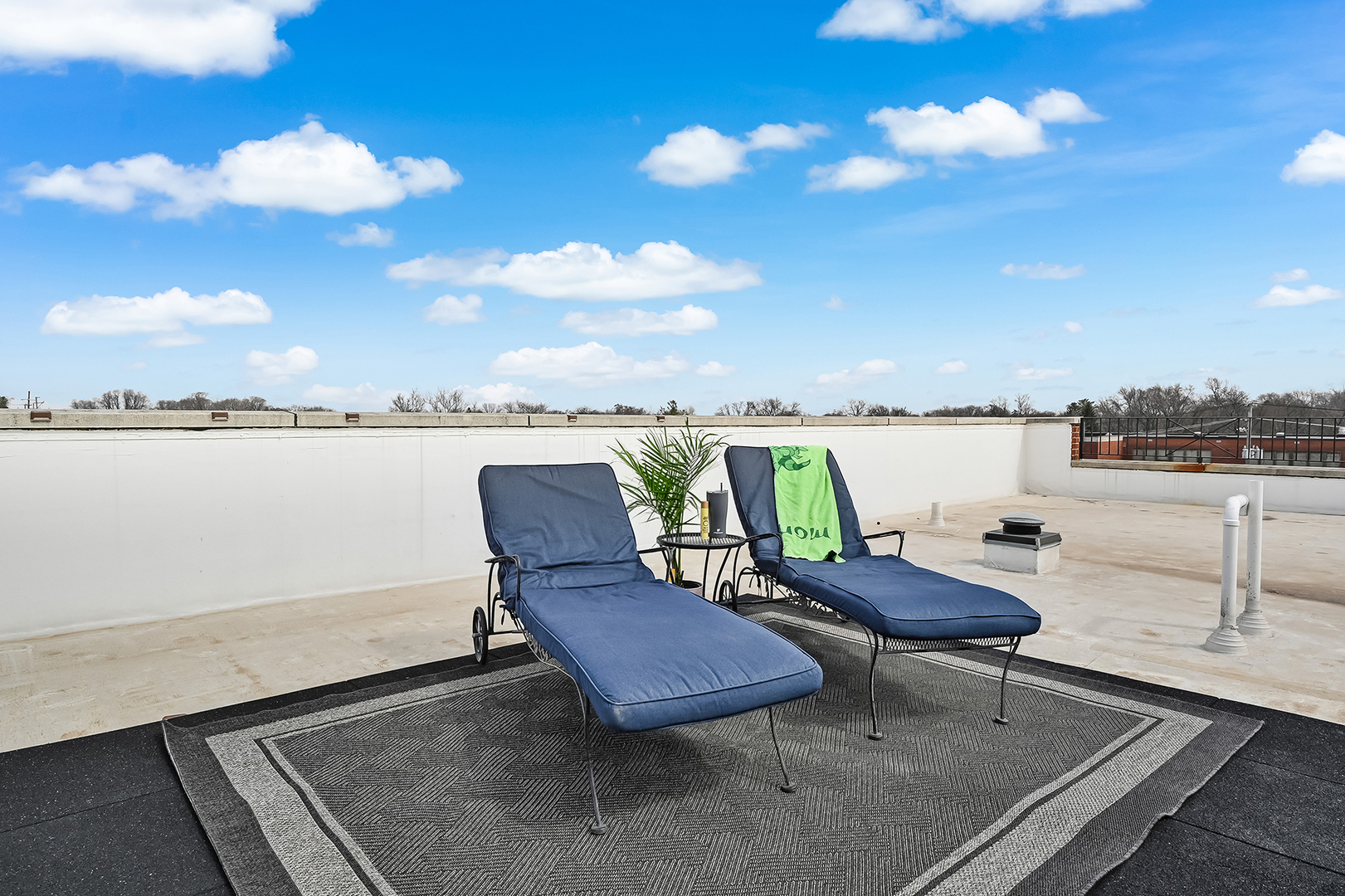 210 N Cass Avenue #6, Westmont, IL 60559