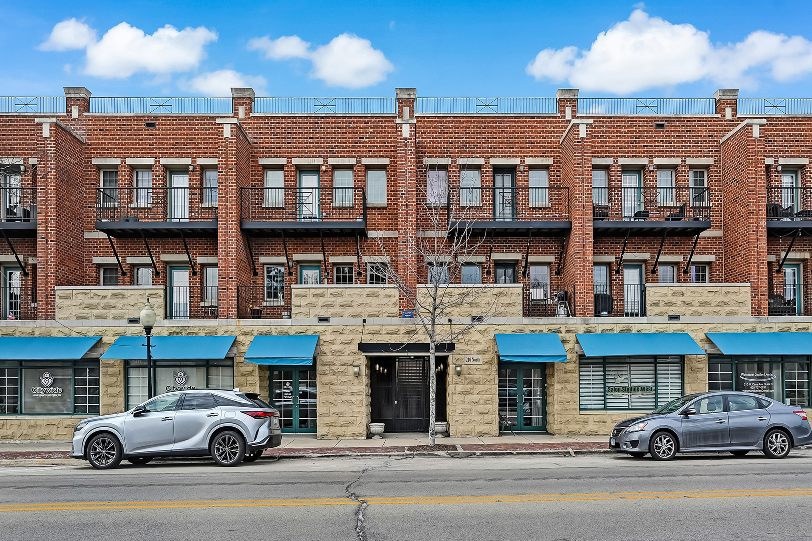 210 N Cass Avenue #6, Westmont, IL 60559