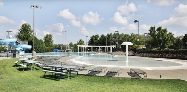 2220 Brookwood Drive, South Elgin, IL 60177