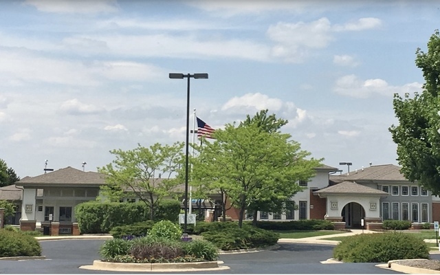 2220 Brookwood Drive, South Elgin, IL 60177