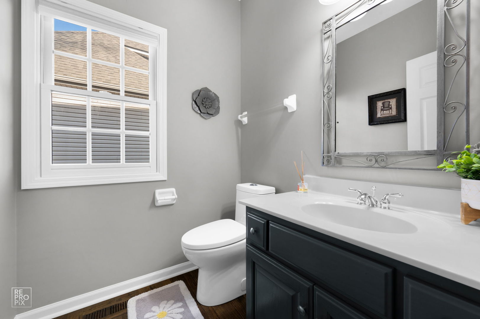 2220 Brookwood Drive, South Elgin, IL 60177