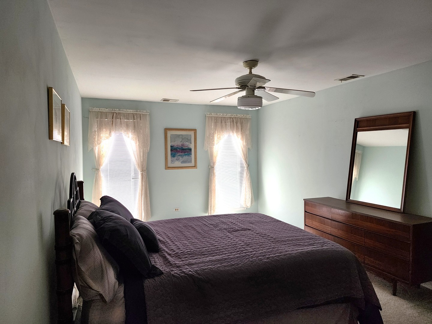 1S055 Spring Road #2D, Oakbrook Terrace, IL 60181