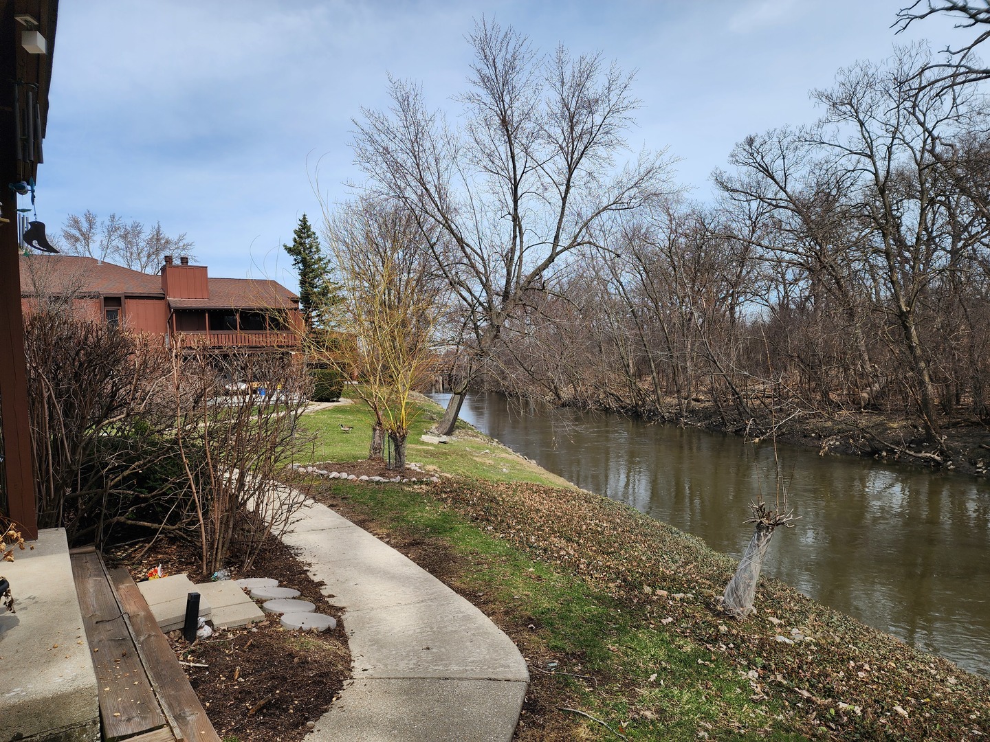 1S055 Spring Road #2D, Oakbrook Terrace, IL 60181