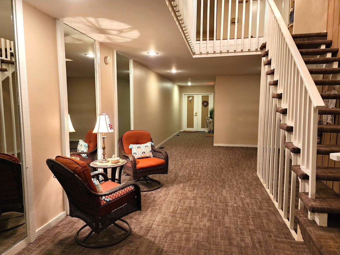 1S055 Spring Road #2D, Oakbrook Terrace, IL 60181