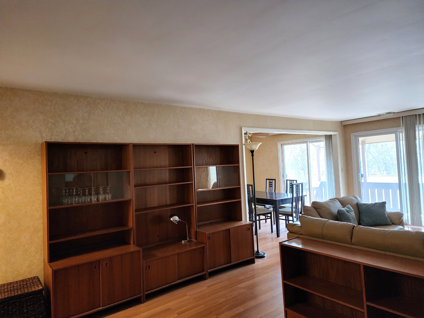 1S055 Spring Road #2D, Oakbrook Terrace, IL 60181