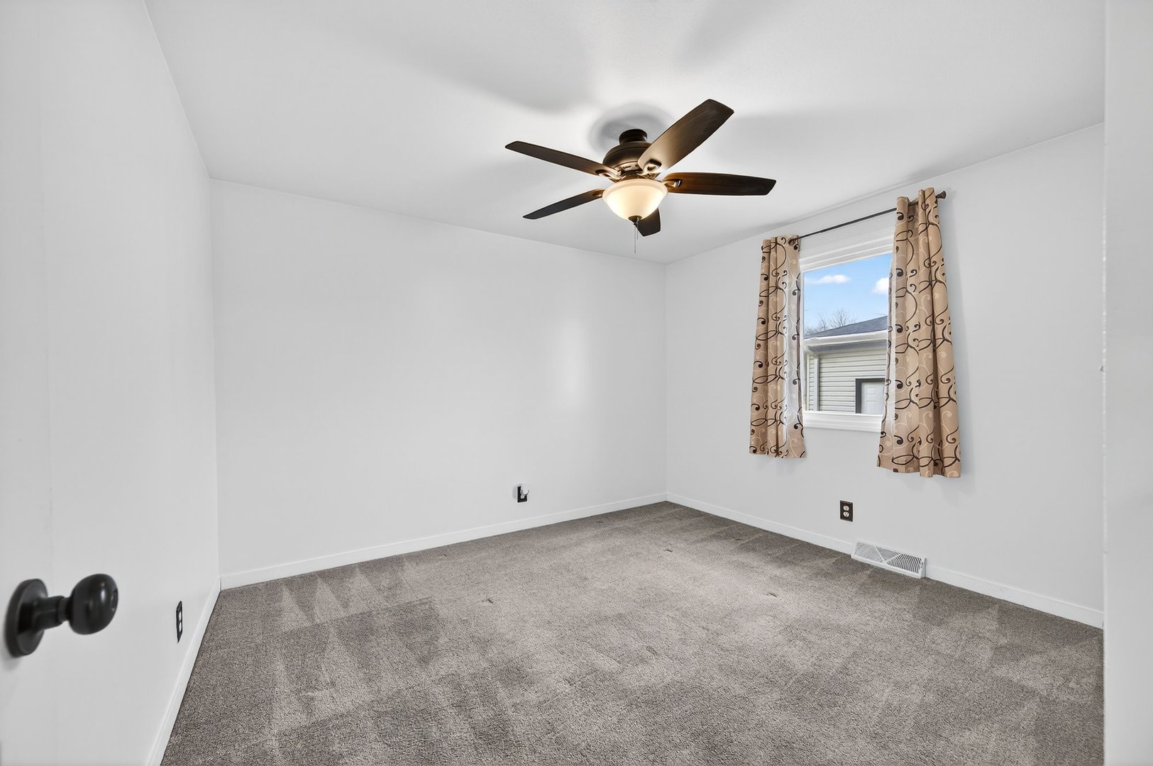 605 Belaire Drive, Washington, IL 61571