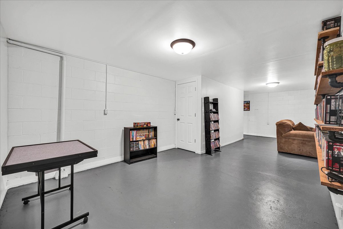 605 Belaire Drive, Washington, IL 61571