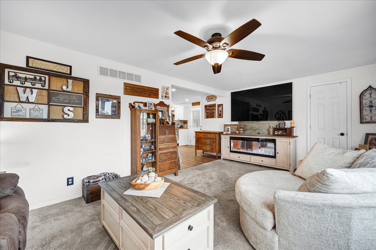 605 Belaire Drive, Washington, IL 61571