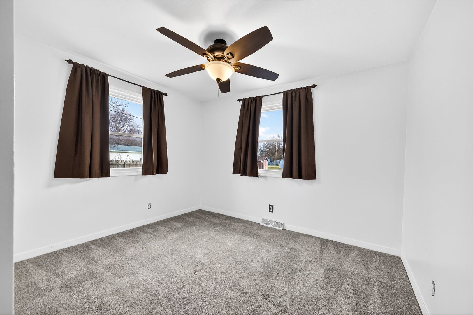 605 Belaire Drive, Washington, IL 61571