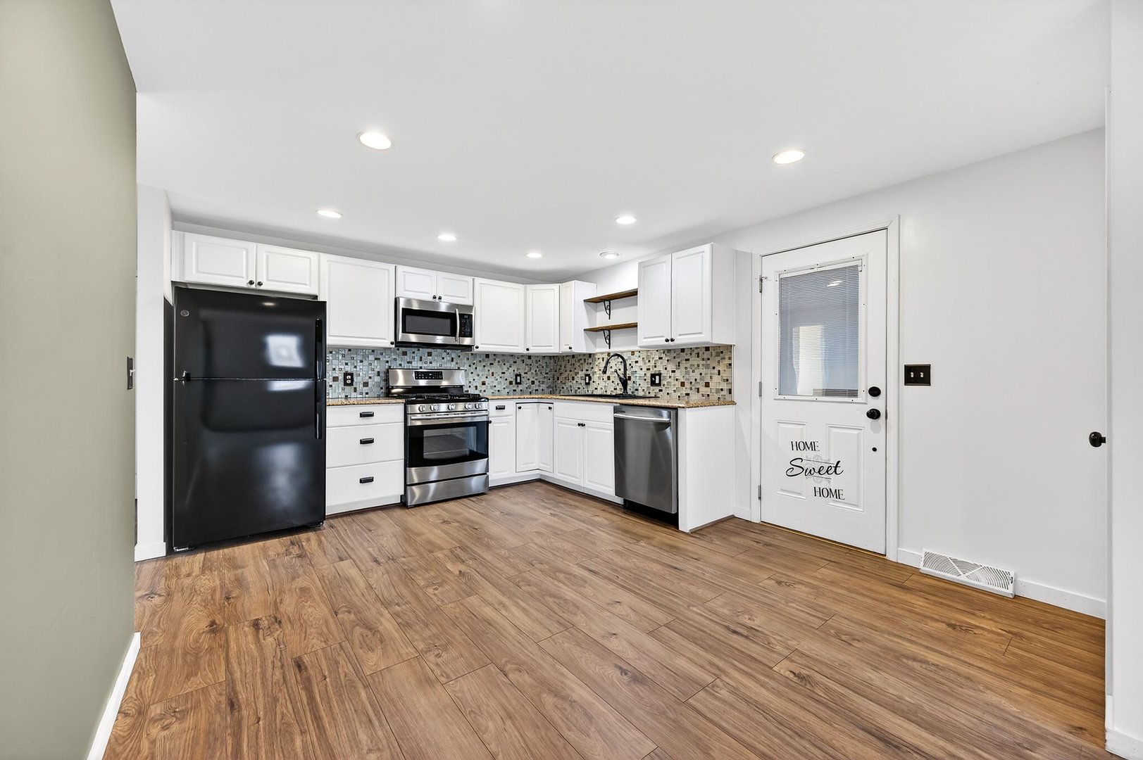 605 Belaire Drive, Washington, IL 61571