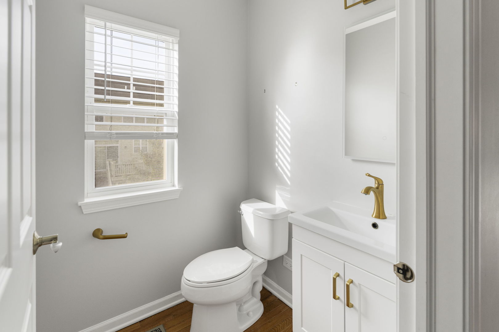 375 N Commerce Street, Aurora, IL 60504