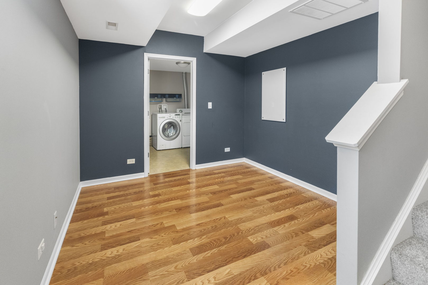 375 N Commerce Street, Aurora, IL 60504