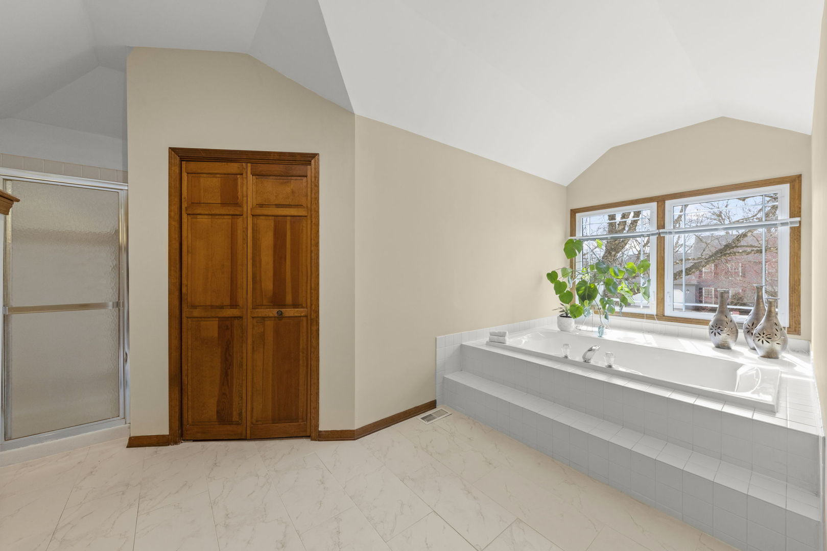 2429 Rio Grande Circle, Naperville, IL 60565