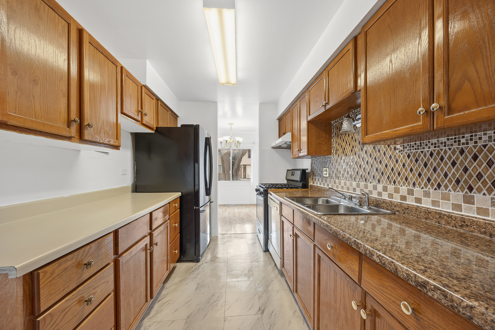 3008 Roberts Drive #1, Woodridge, IL 60517