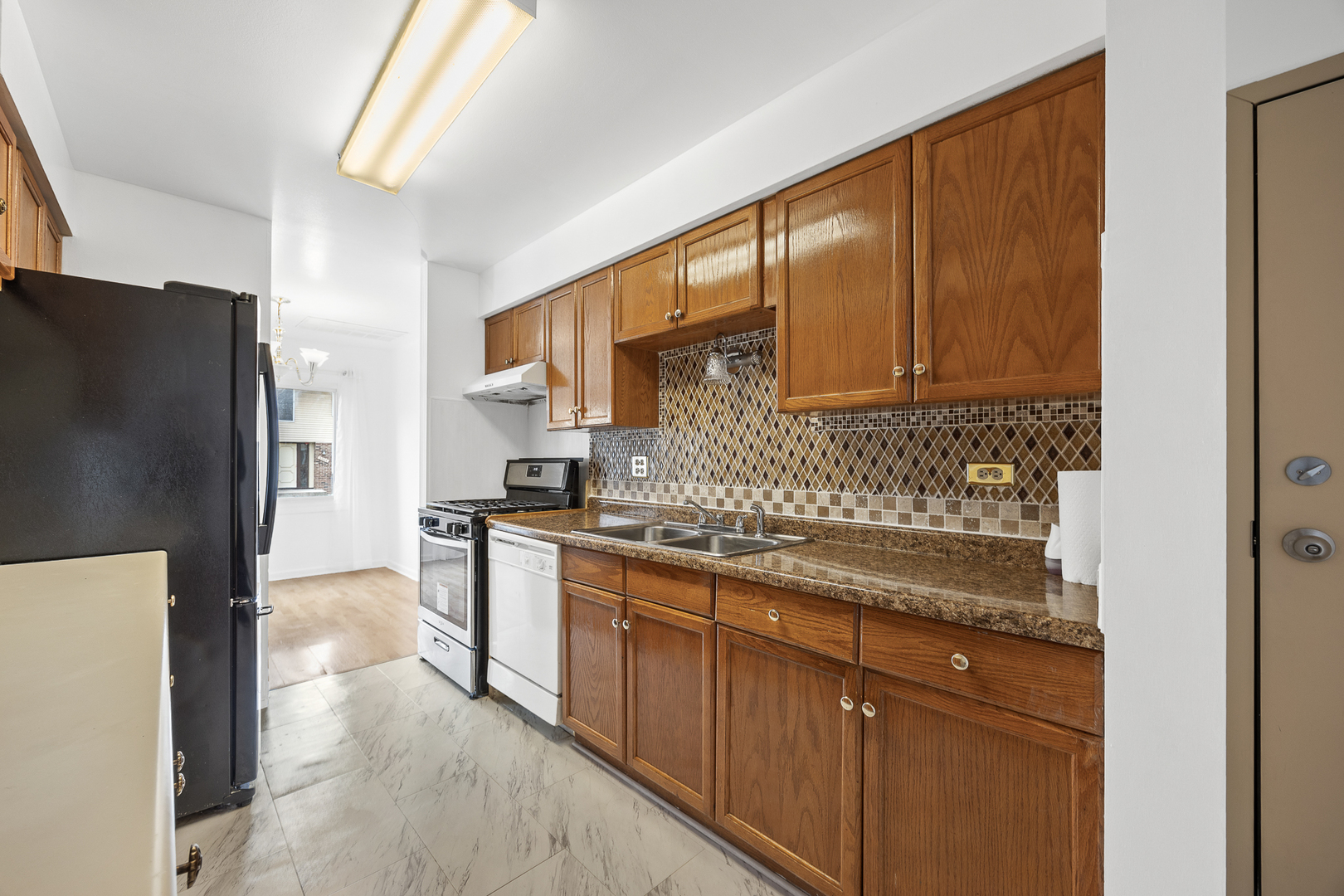 3008 Roberts Drive #1, Woodridge, IL 60517