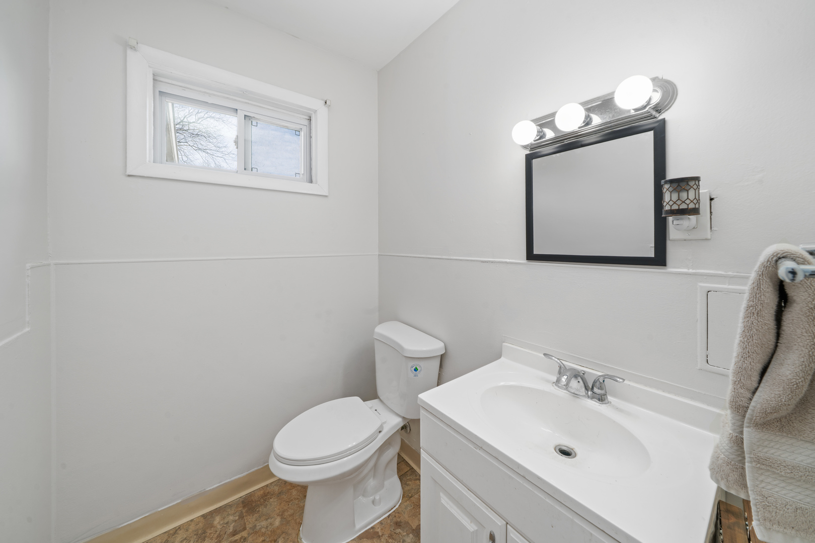 338 Lakelawn Boulevard, Aurora, IL 60506