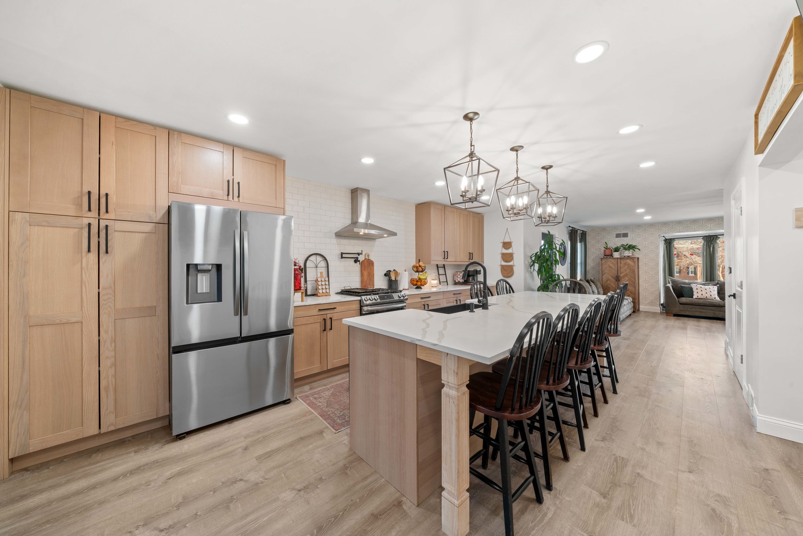 338 Lakelawn Boulevard, Aurora, IL 60506