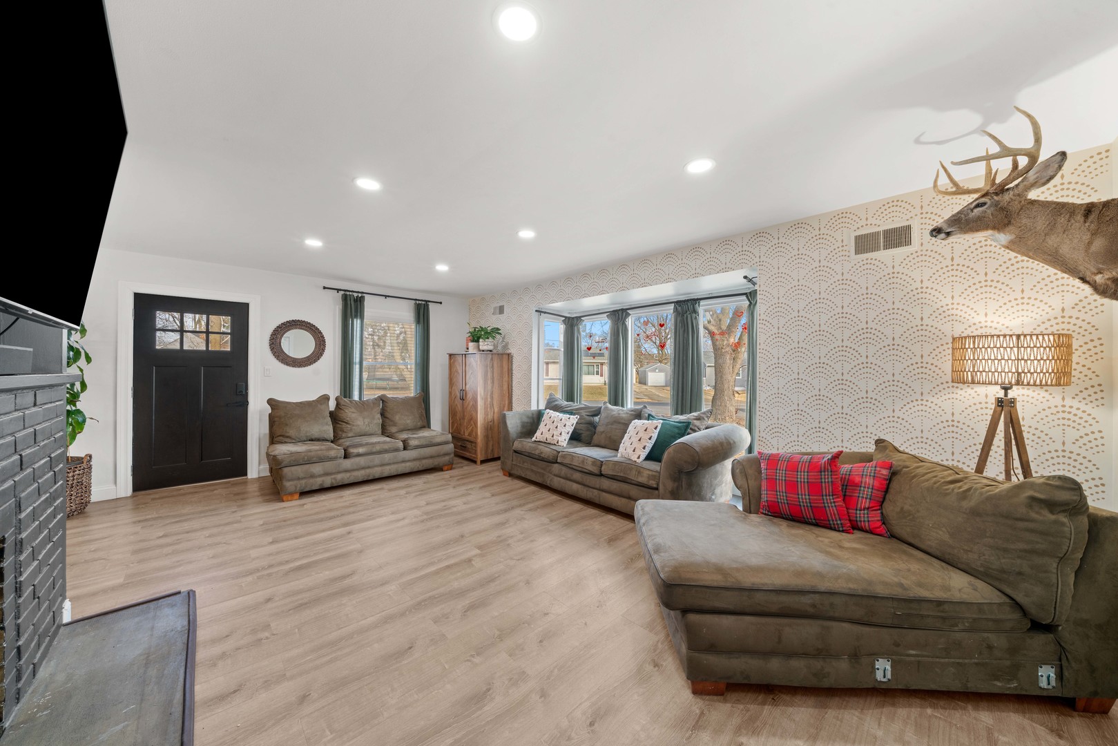 338 Lakelawn Boulevard, Aurora, IL 60506