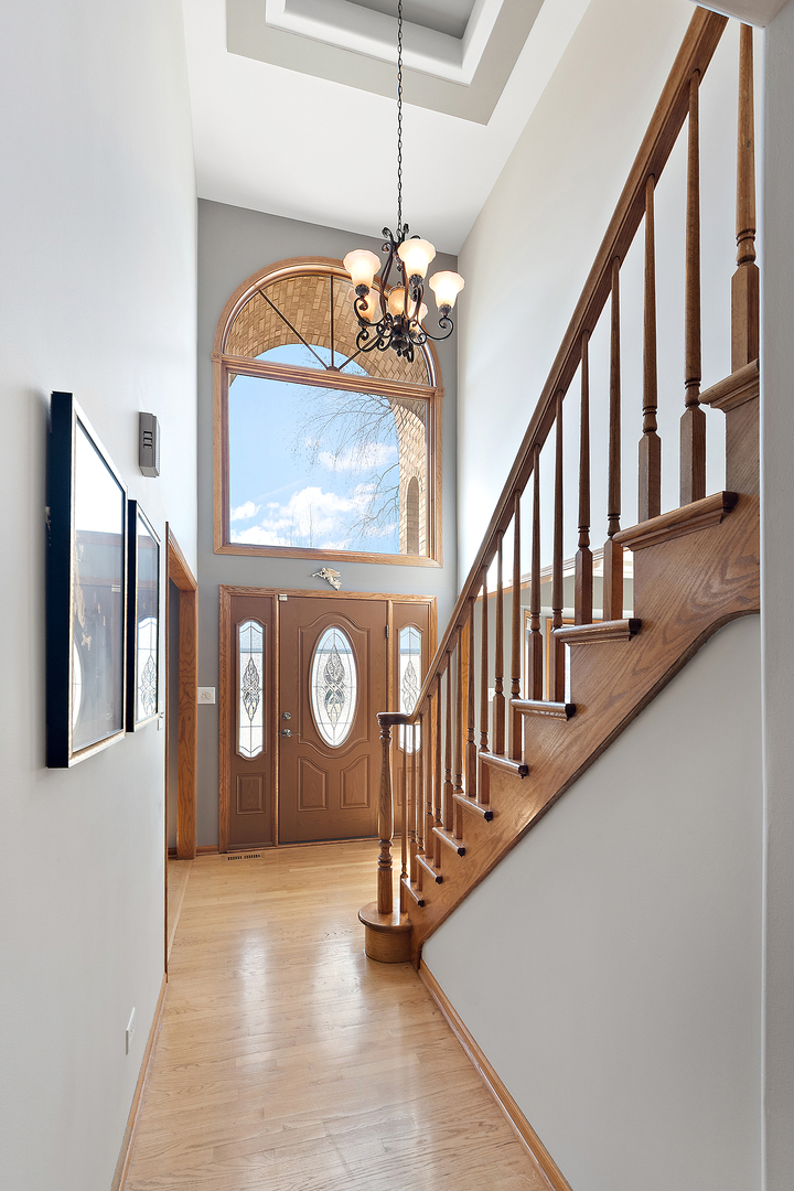 7816 Marquette Drive, Tinley Park, IL 60477