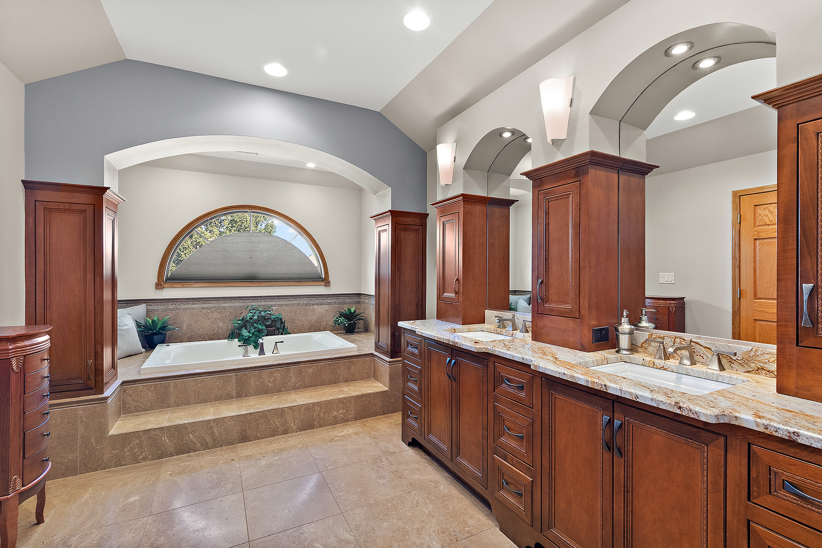 7816 Marquette Drive, Tinley Park, IL 60477