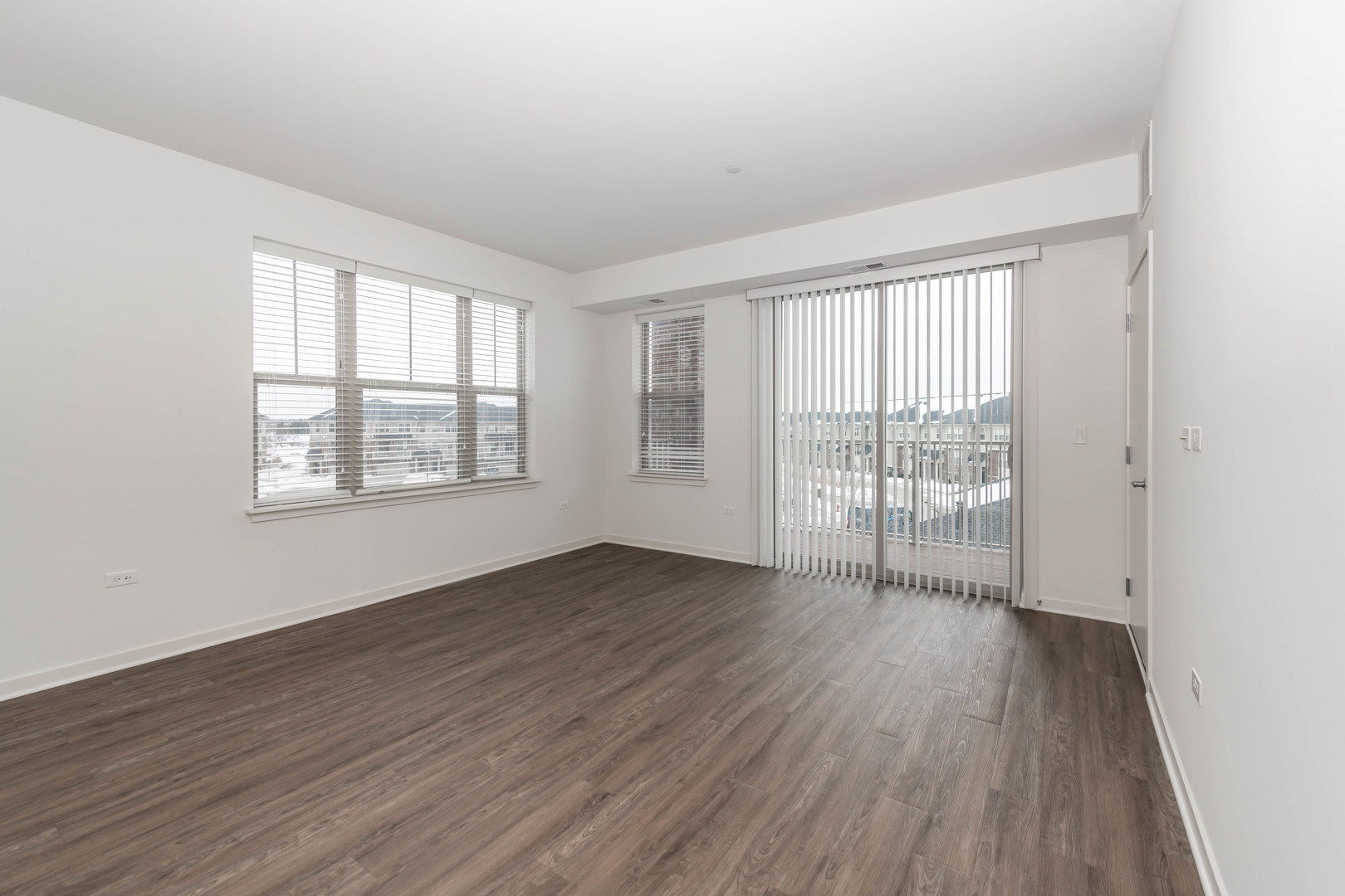 21599 W Field Court #10-201, Deer Park, IL 60010