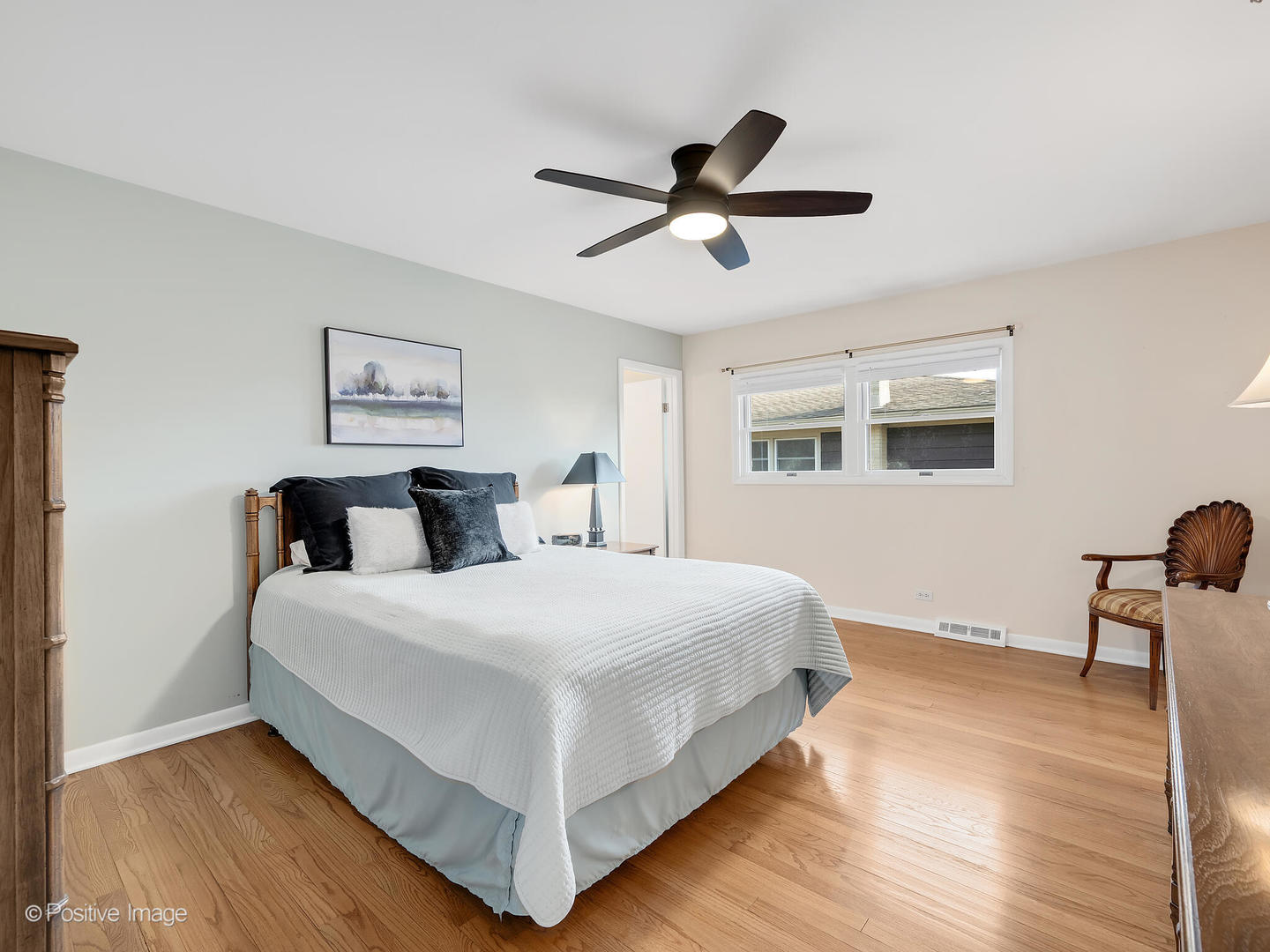 703 E Redwood Lane, Arlington Heights, IL 60004