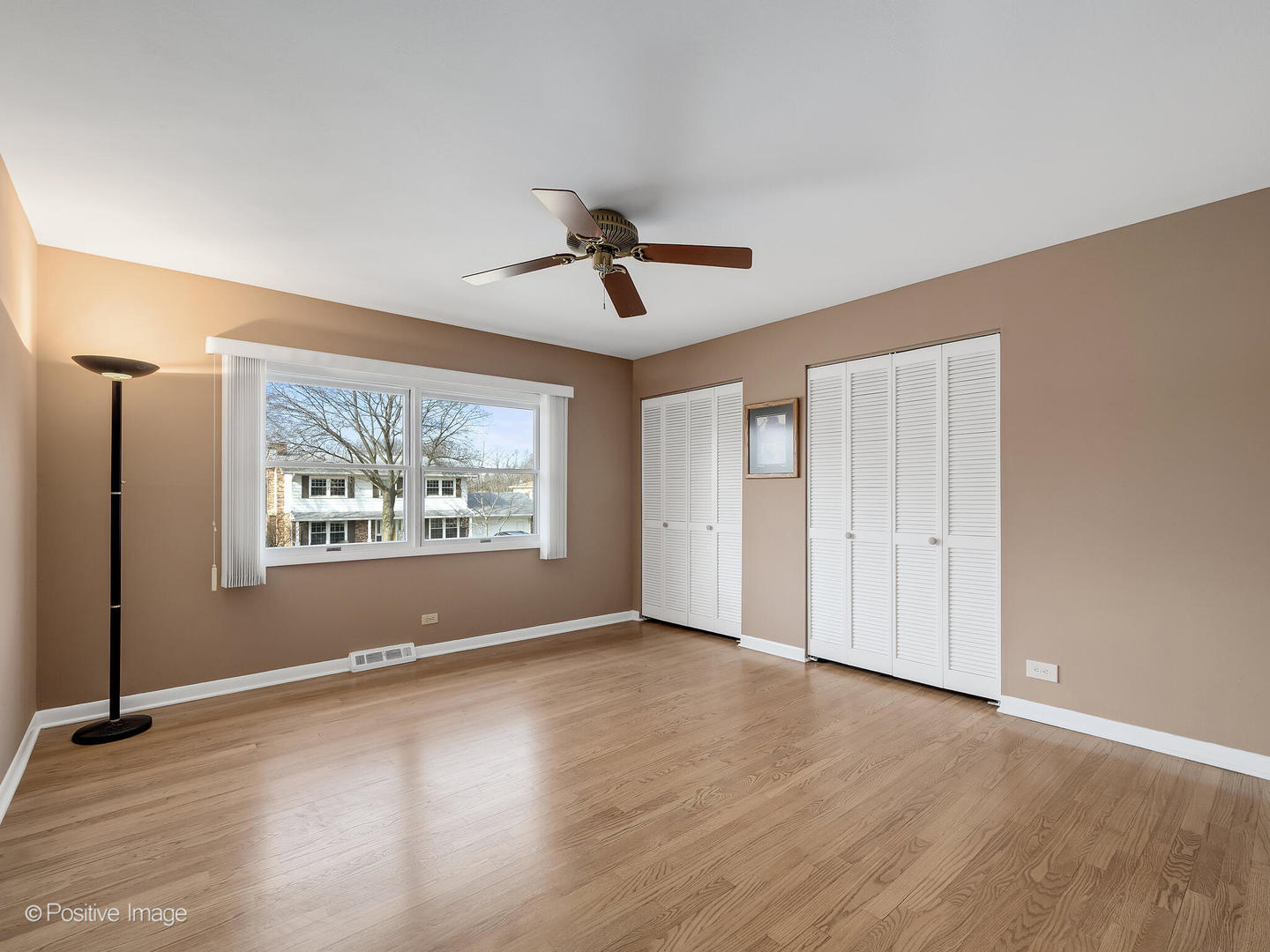 703 E Redwood Lane, Arlington Heights, IL 60004